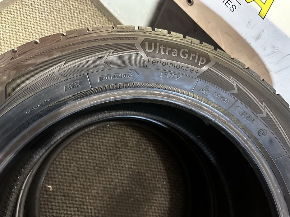 215/60 R17 96H XL - Goodyear UltraGrip Performance Suv M+S Oferta