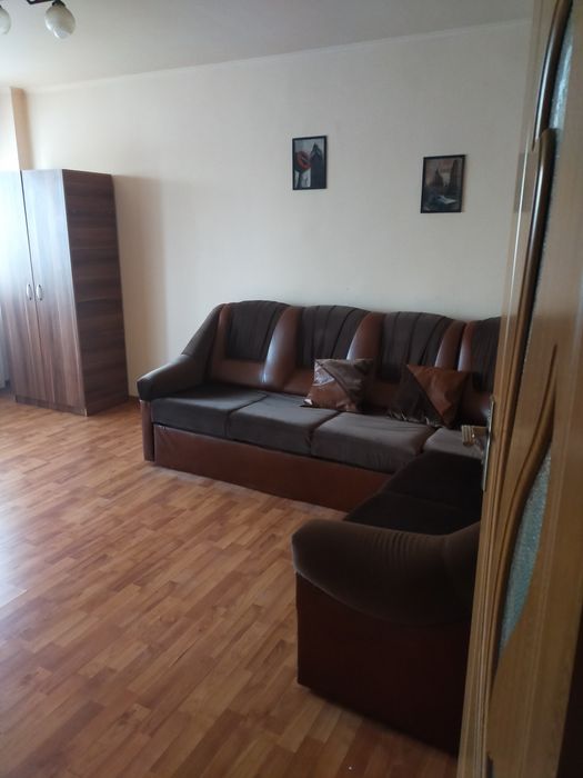Închiriez apartament