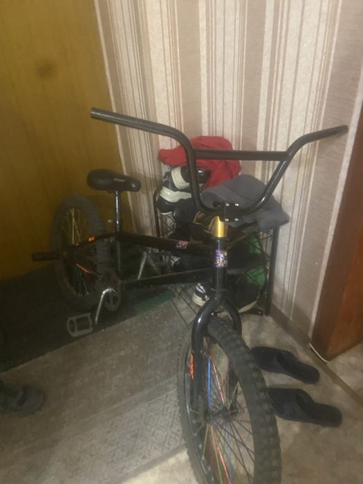 Продам велик за 10000 грипсы есть