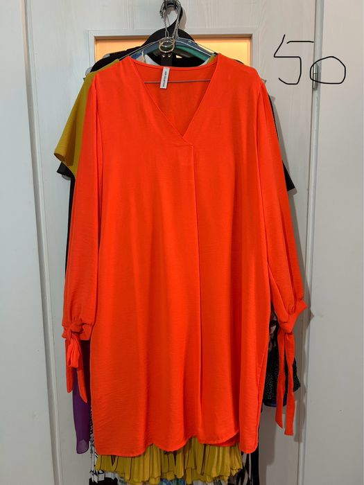 Vand rochite noi cu sau fara eticheta marimea 40