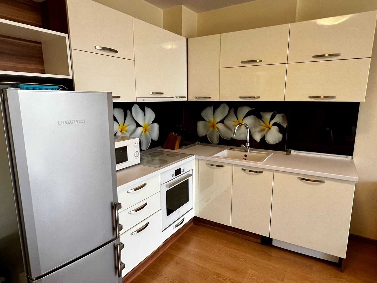 Продава се Двустаен апартамент в к.к. Слънчев бряг - 72 кв.м за 1209 €/кв.м - Снимка #4
