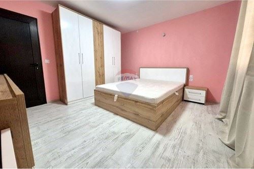 Продава се Къща в Варна, Галата - 730 кв.м за 343 €/кв.м - Снимка #10