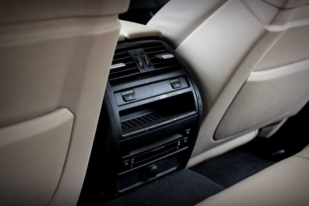 BMW Seria 5 F10 530d // • Soft Close/ • Camera 360/ • Head Up/ • Trapa