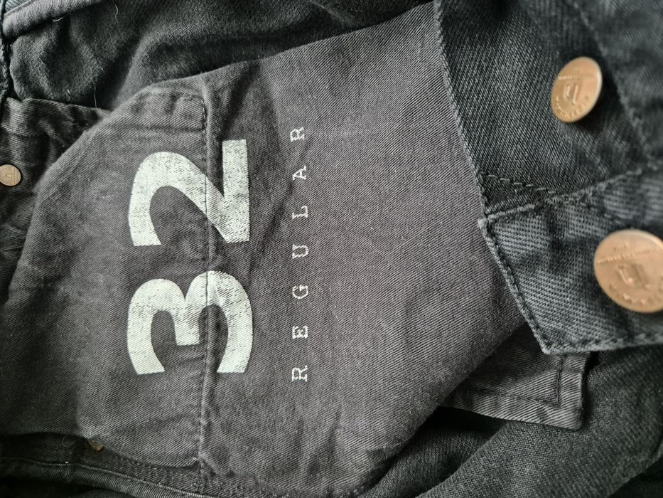 Blugi Han Kjobenhavn size 32, potrivita pentru 31, 200  ron