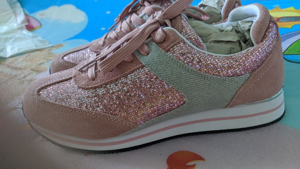 нови маркови маратонки 38 номер