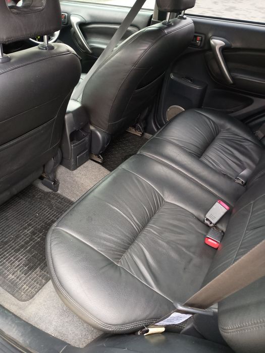 Vând Toyota RAV 4