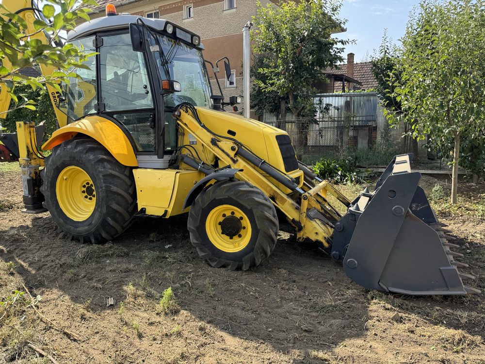 Inchiriem sau Exectuam lucrari cu buldoexcavator