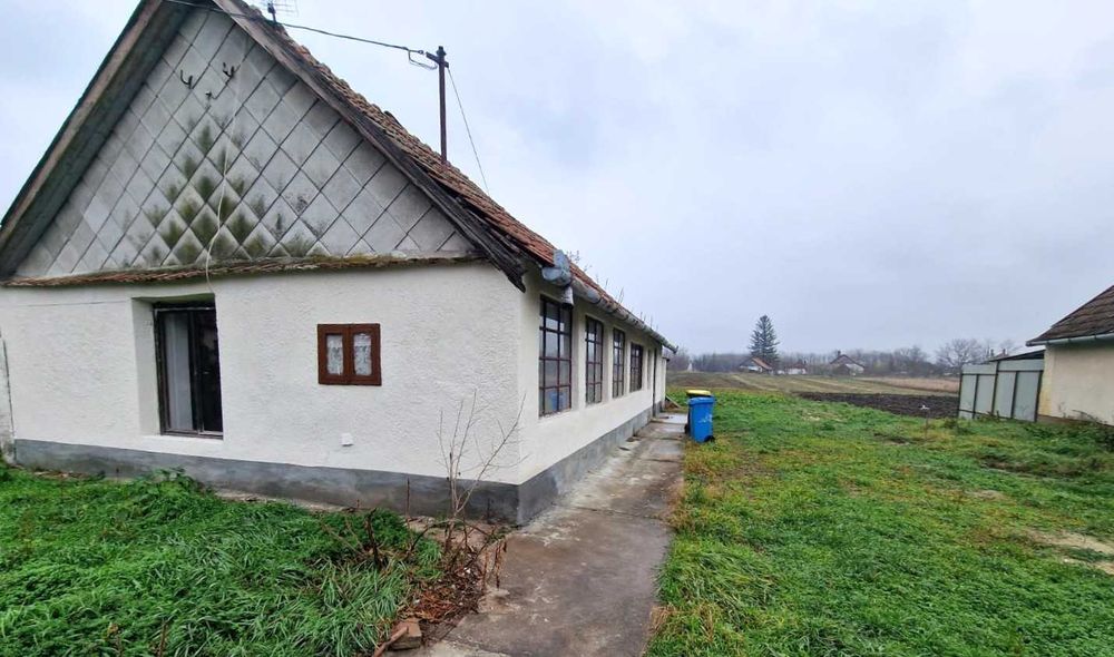 Casă cu farmec tradițional maghiar. Pentru renovare după propriul gust