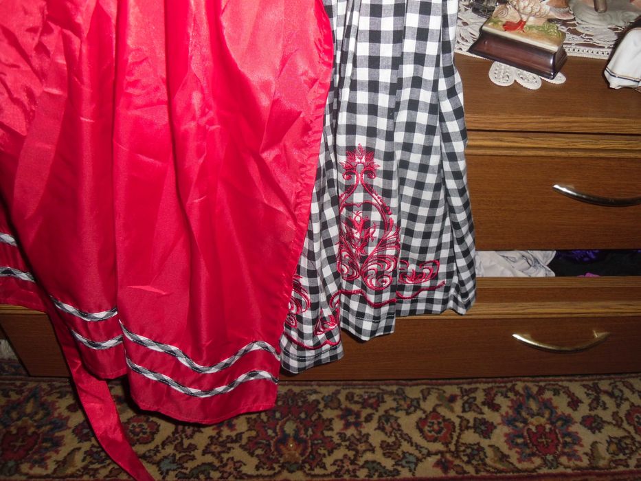 port popular sasesc,pt fete