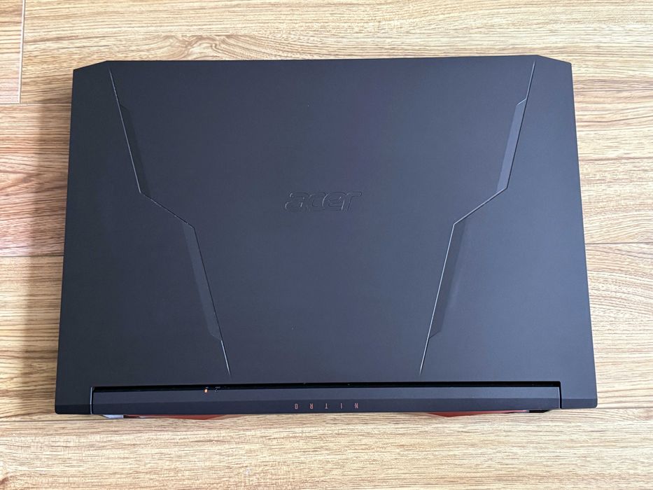 17.3 Nitro`Ryzen 7-5800H/RTX 3080/32GB RAM/1TB SSD/FHD IPS 144Hz