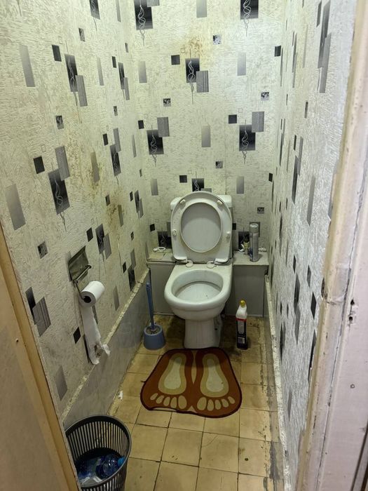 Jaxon market orqasida 1 etaj 2 xona