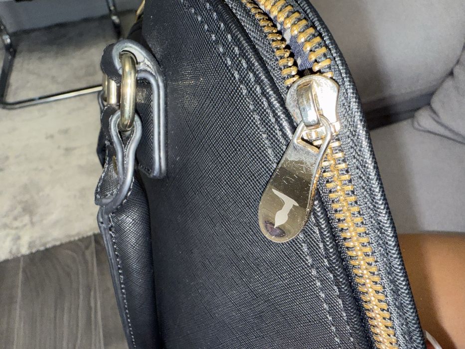 Geanta Truttrussardi purtata, dar in stare buna