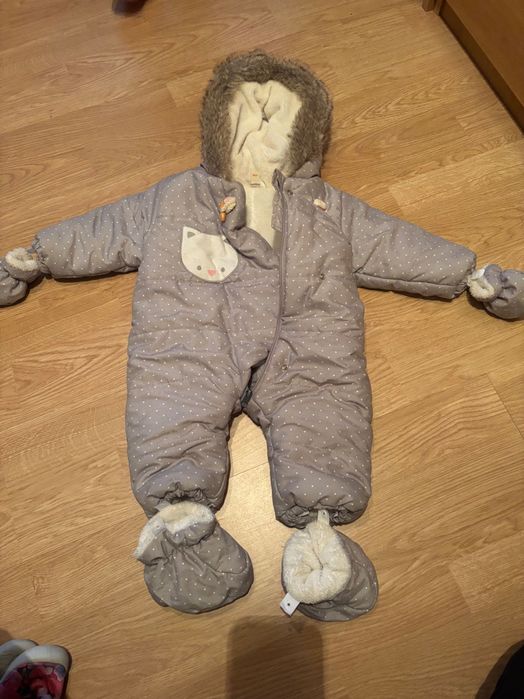 Космонавт за бебе