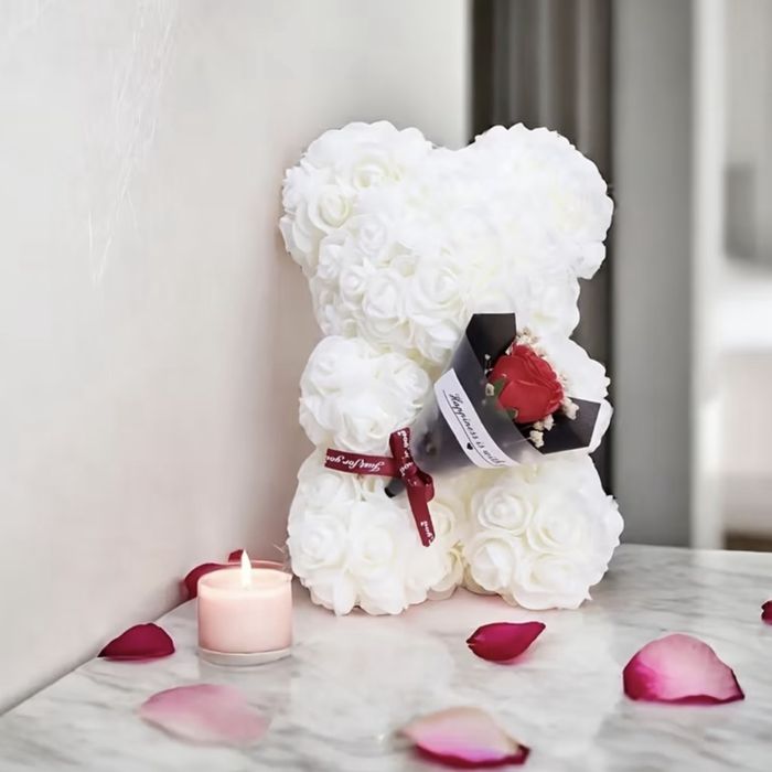 Перфектният подарък за момиче, гадже или жена – мече от рози!