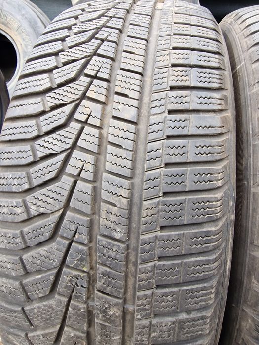 Anvelope 225/50R17 marca Hankook, DOT 2022,7 mm