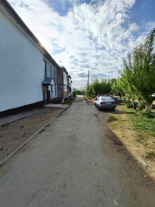 Обменяю двухкомнатную квартиру на домик