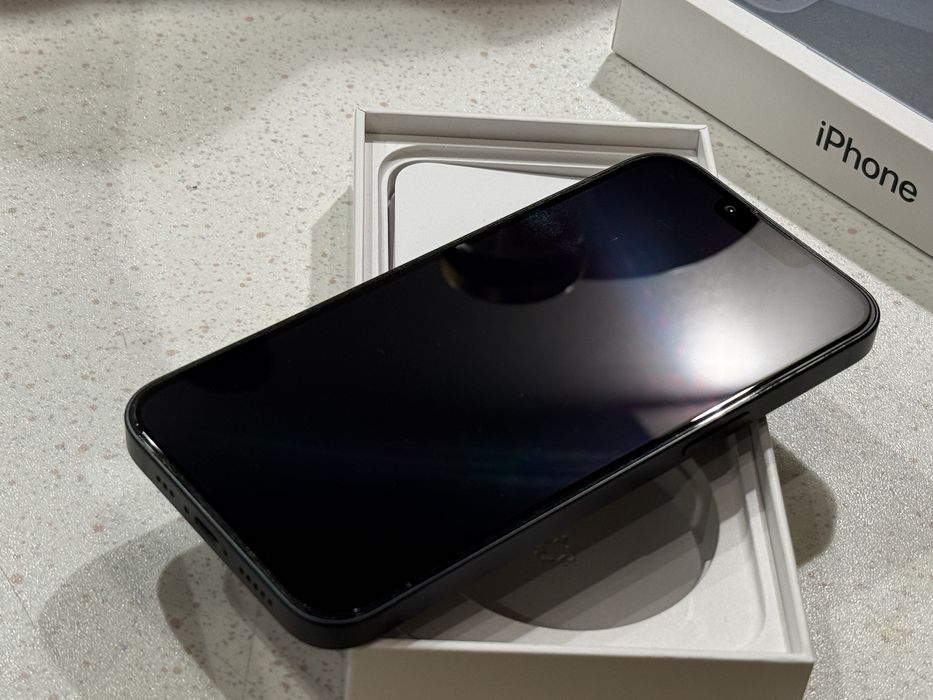 iPhone 13 256GB Black – Перфектен, 100% Батерия