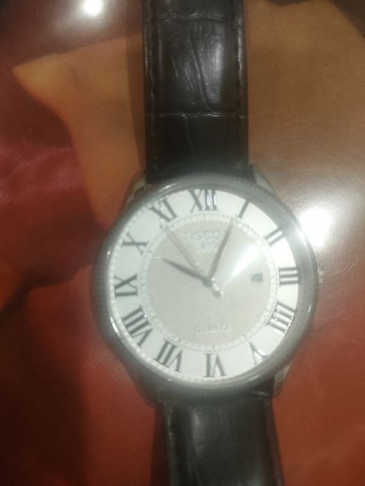 Продам мужские кварцевые часы!!!