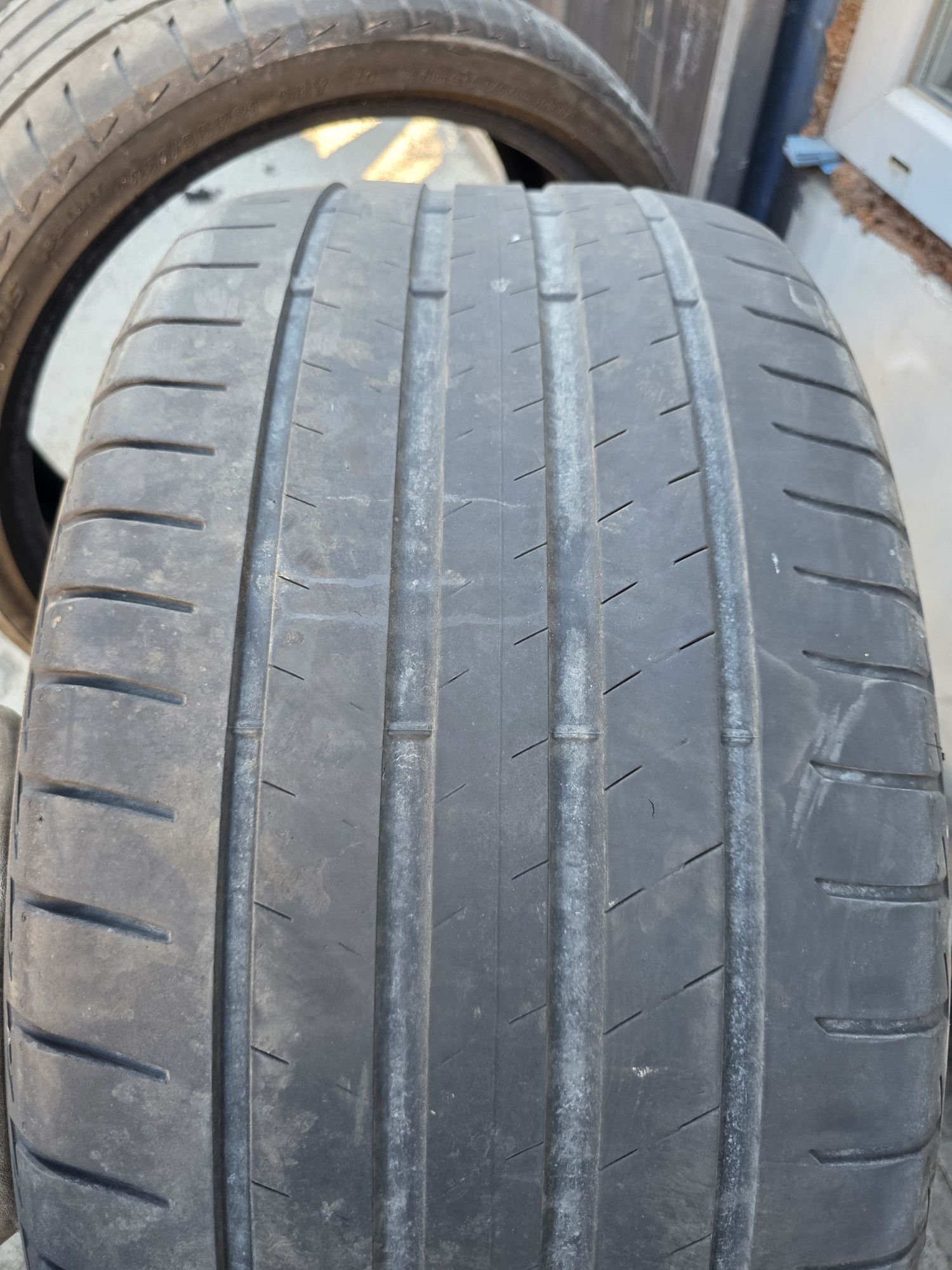 1бр Лятна гума 255 35 21 - Bridgestone