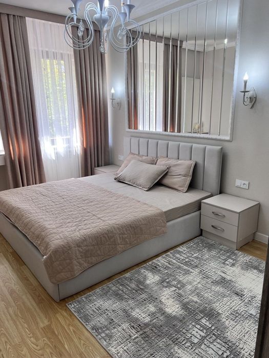 Продаётся 3 ком; 70м2 на Ц-5 ор-р: метро Абдулла Кадырий, Lacoste