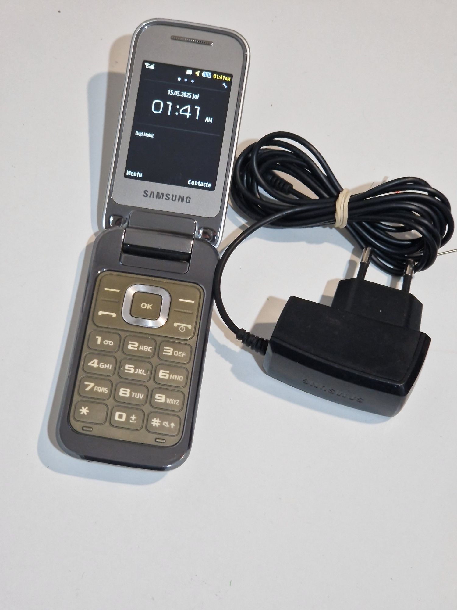 Telefon cu clapeta GT-C3590 perfect funcțional