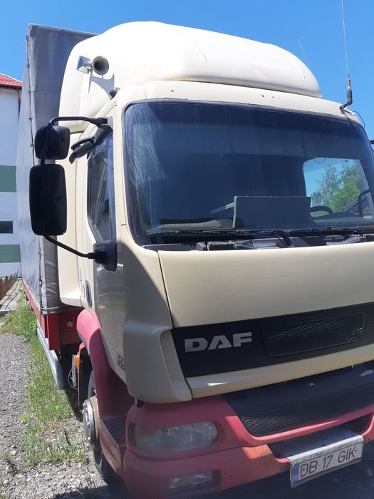 De vînzare Camion daf lf 45 220 10 T 15 europaleti lift tavan decopert