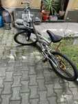 Bicicleta cu cadru din aluminiu