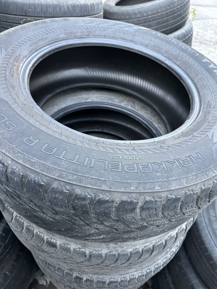 Продам зимние шины 265/65/18