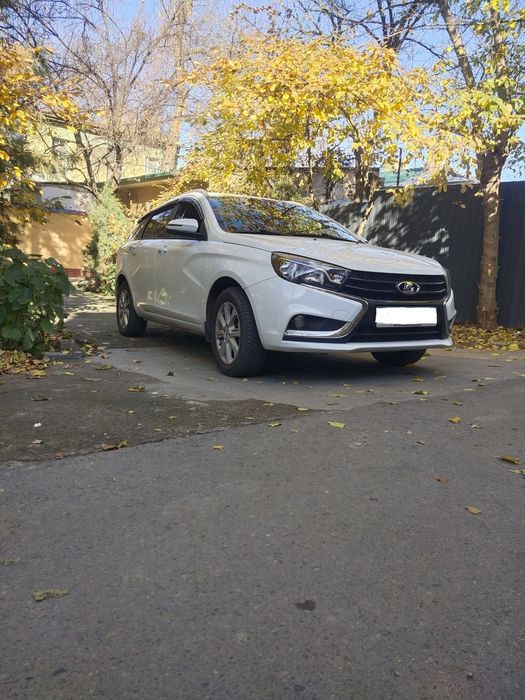 Продаётся Lada Vesta  11000$
