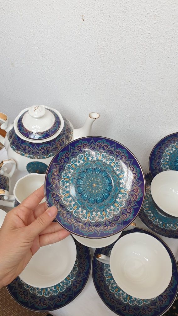 Фарфоровый чайный сервис
