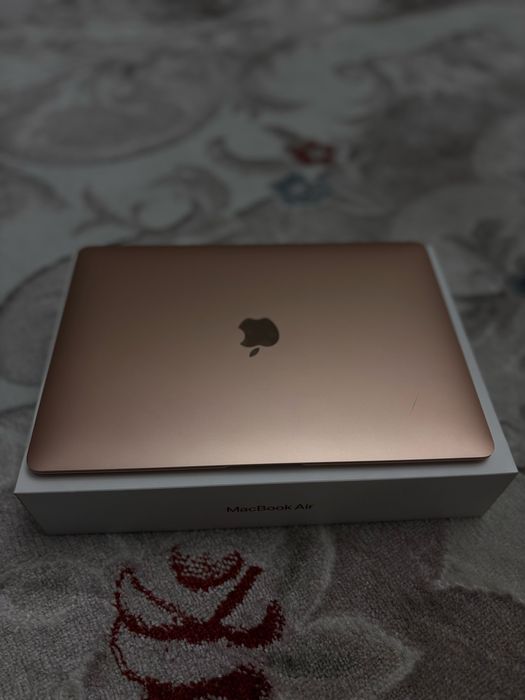 MacBook Air Gold 13.3/(2020) i5 / 8GB / 512GB