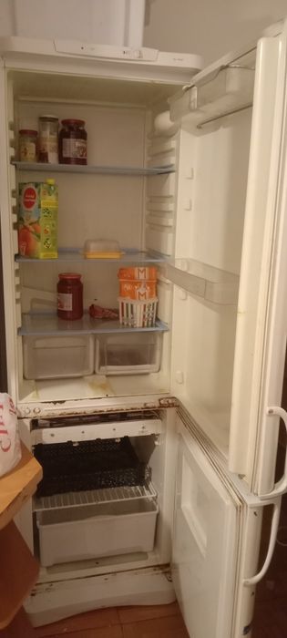 Халадильник indesit