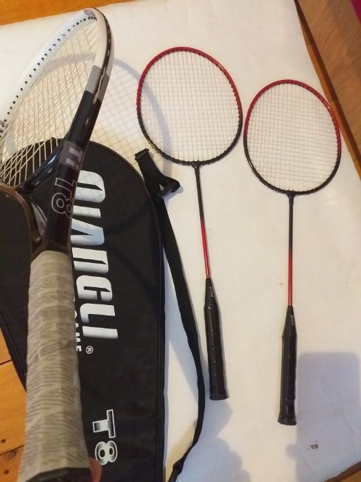 3 rachete de tenis: Qiangli T8 si 2 MAXIMA/Reghin