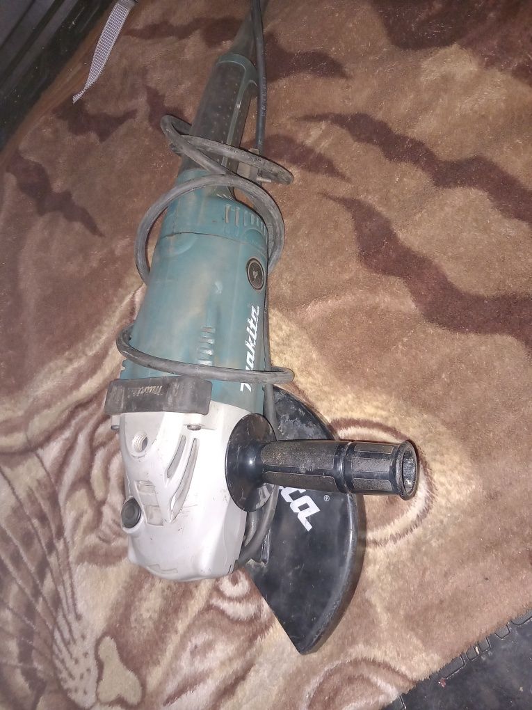 Polizor/flex unghiular Makita