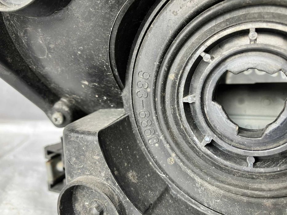 Ляв фар Toyota rav 4 06-