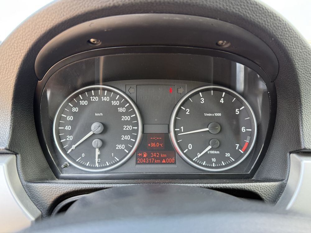 BMW 318 I* ГАЗ* 2008г* РЪЧКА* Топ Състояние*