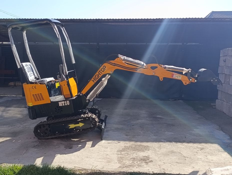 Мини эксковатор Hightop 10