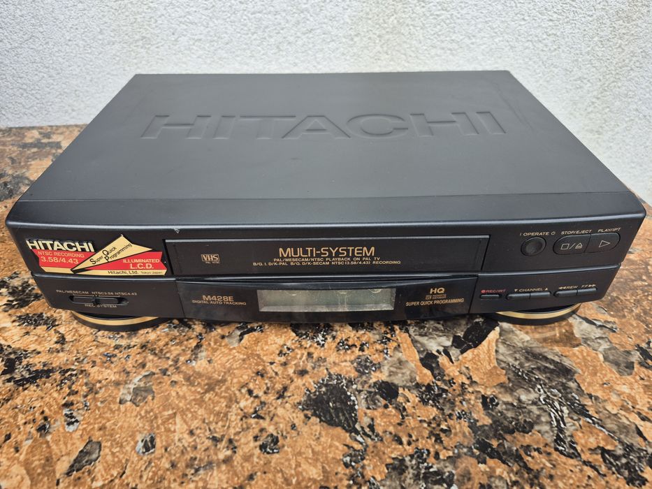 Vand video marca Hitachi model VT- 428E GK,made in japan

- video case