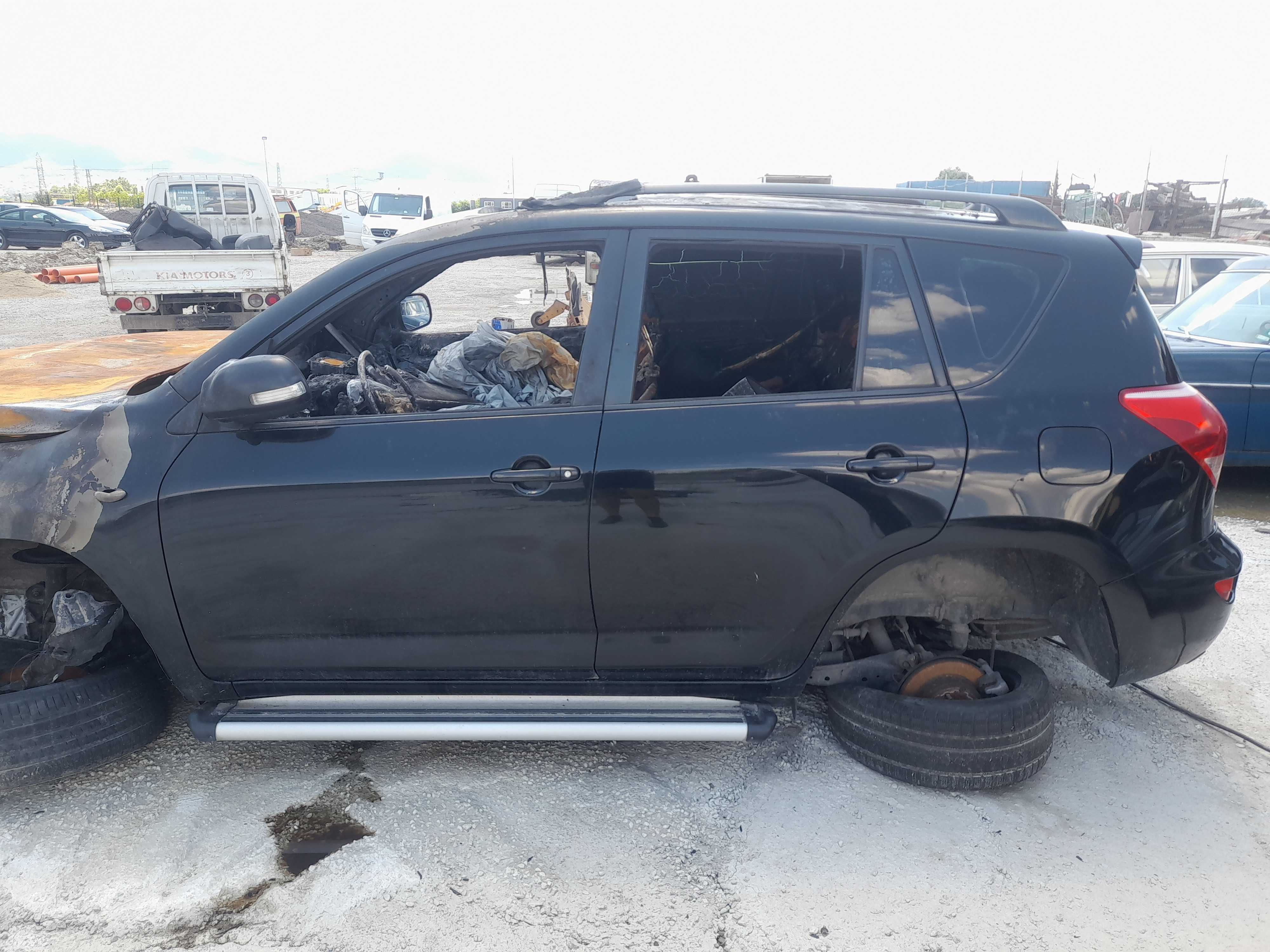 На части! Toyota RAV 4 2.0 VVT-I