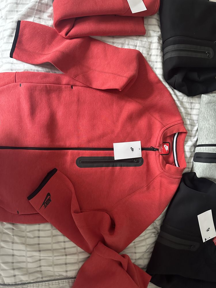 Nike Tech оригинални с етикет