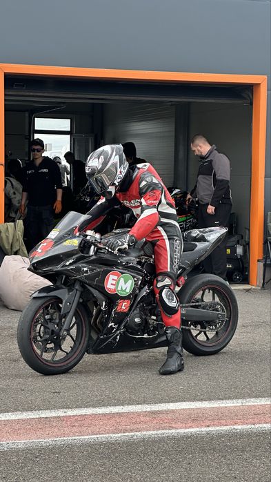 Vand Yamaha R3 2015 (pista, circuit, track)