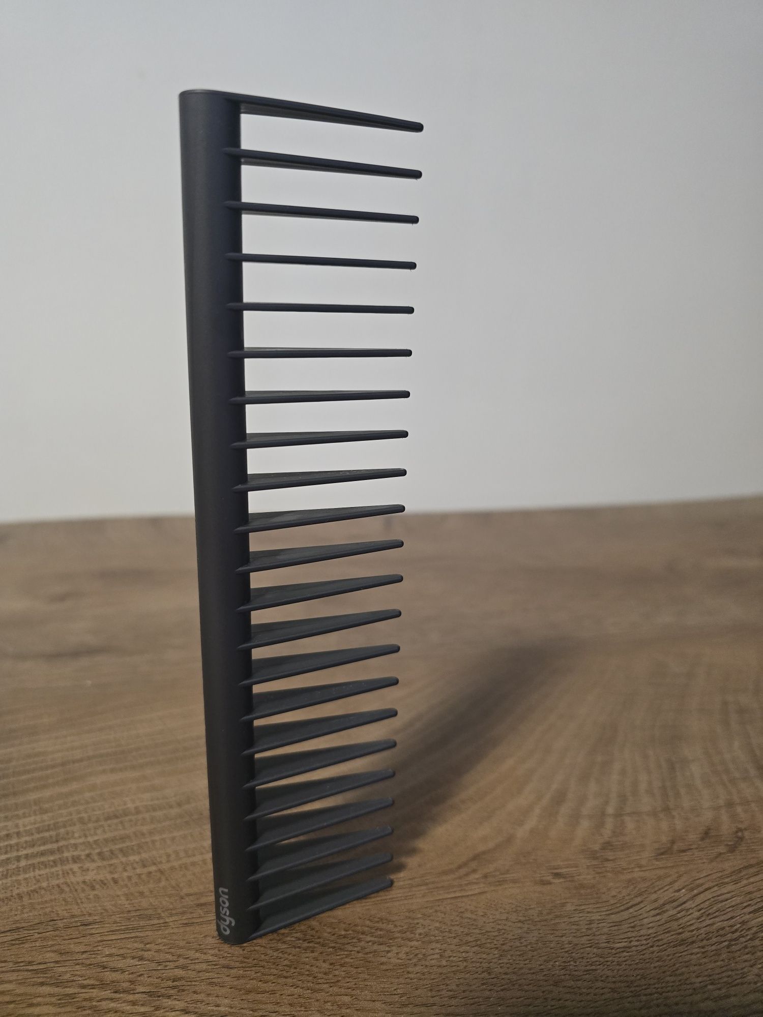 Оригинален гребен Dyson