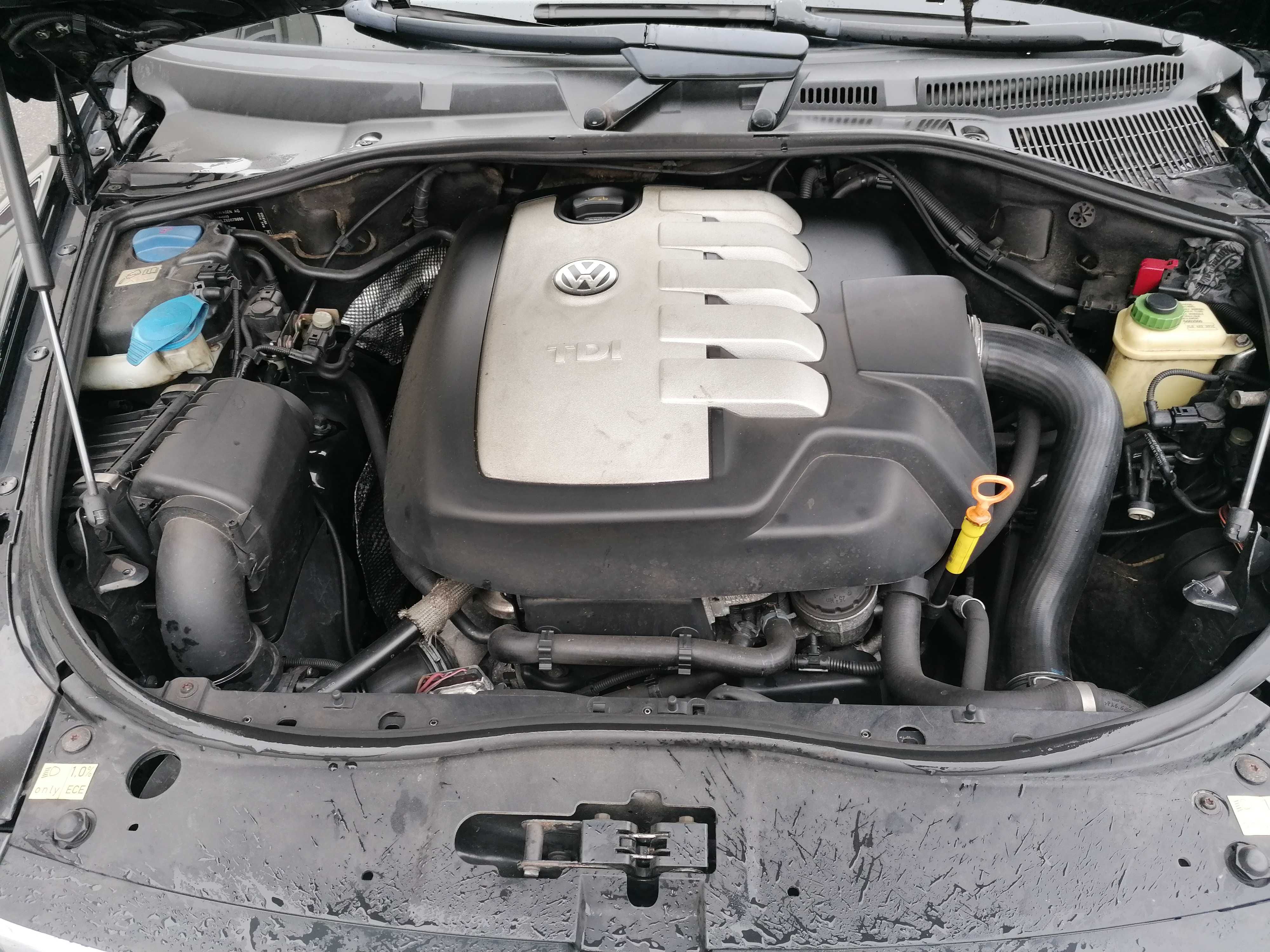 Touareg 2.5 tdi,fabr. 2005 ,suspensie arcuri, cutie automata 5000Euro