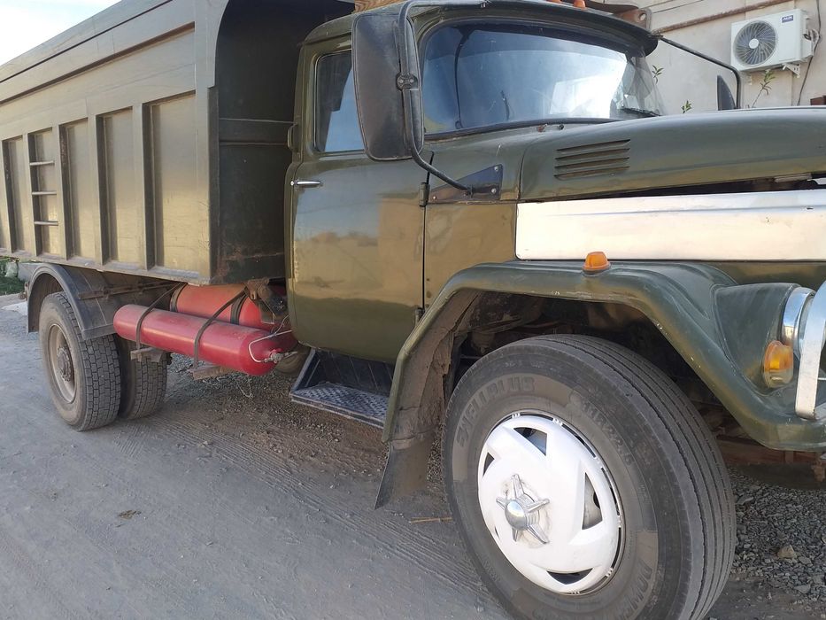 Zil 131 sotiladi