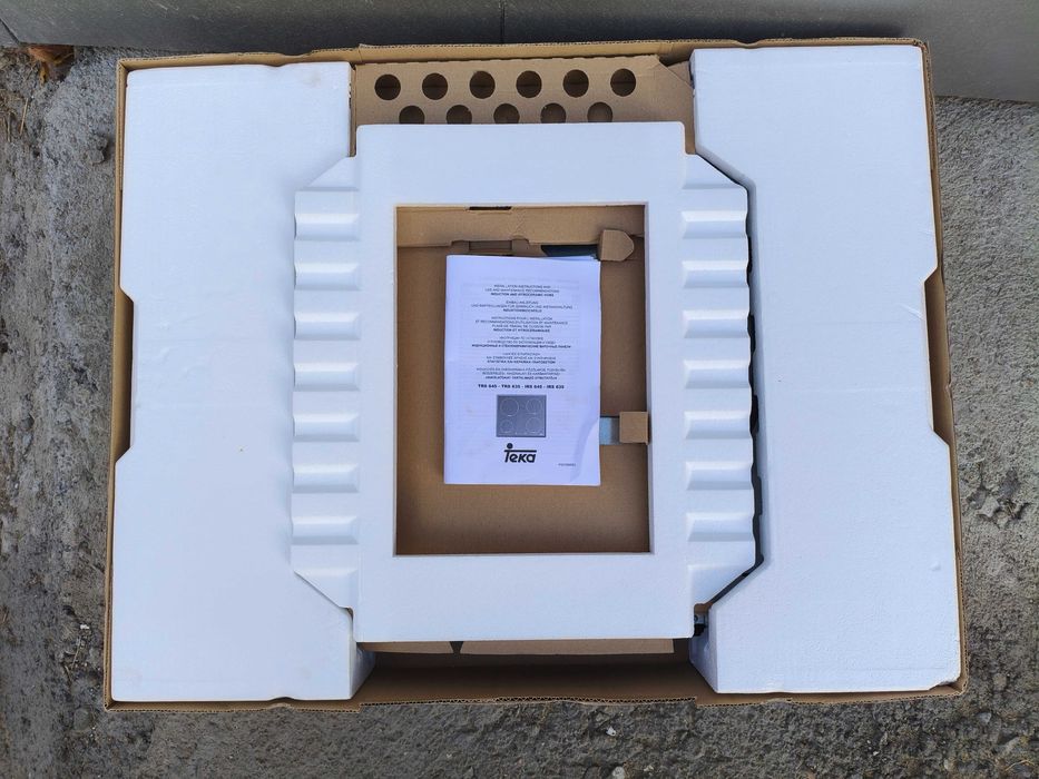 Стъклокерамичен плот за вграждане "TEKA" TRS 635 с три зони,черен