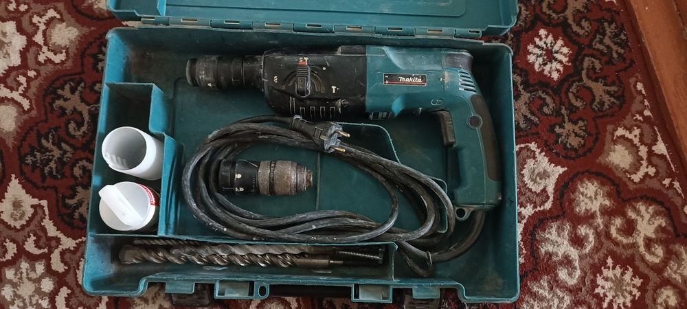 Перфоратор Makita