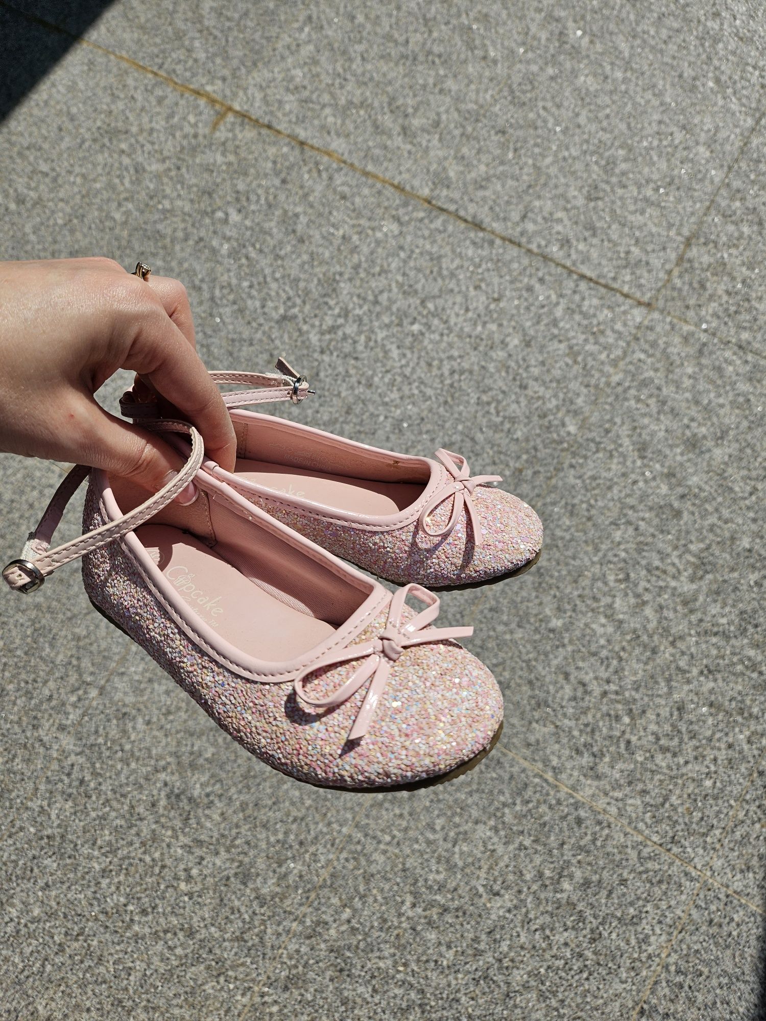 Нови обувки за момичета, 25 номер