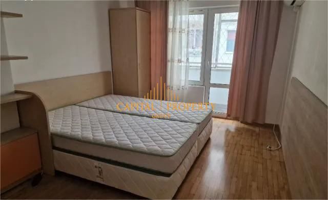 Дава се под наем Тристаен апартамент в Варна, Червен площад - 75 кв.м за 610 € - Снимка #3