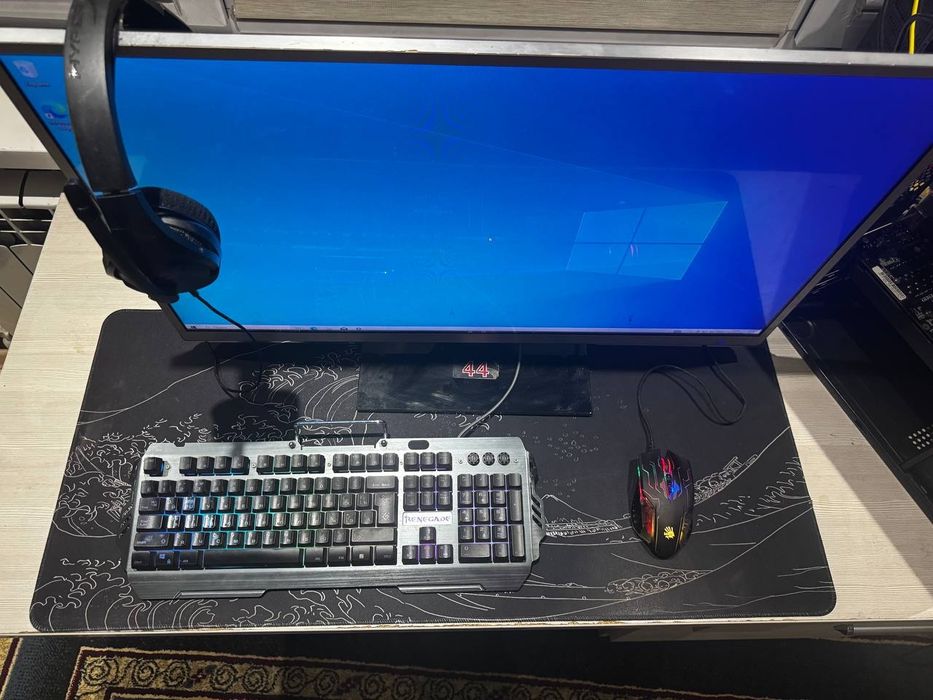 Продаю игровой компьютер с полным комплектом периферии