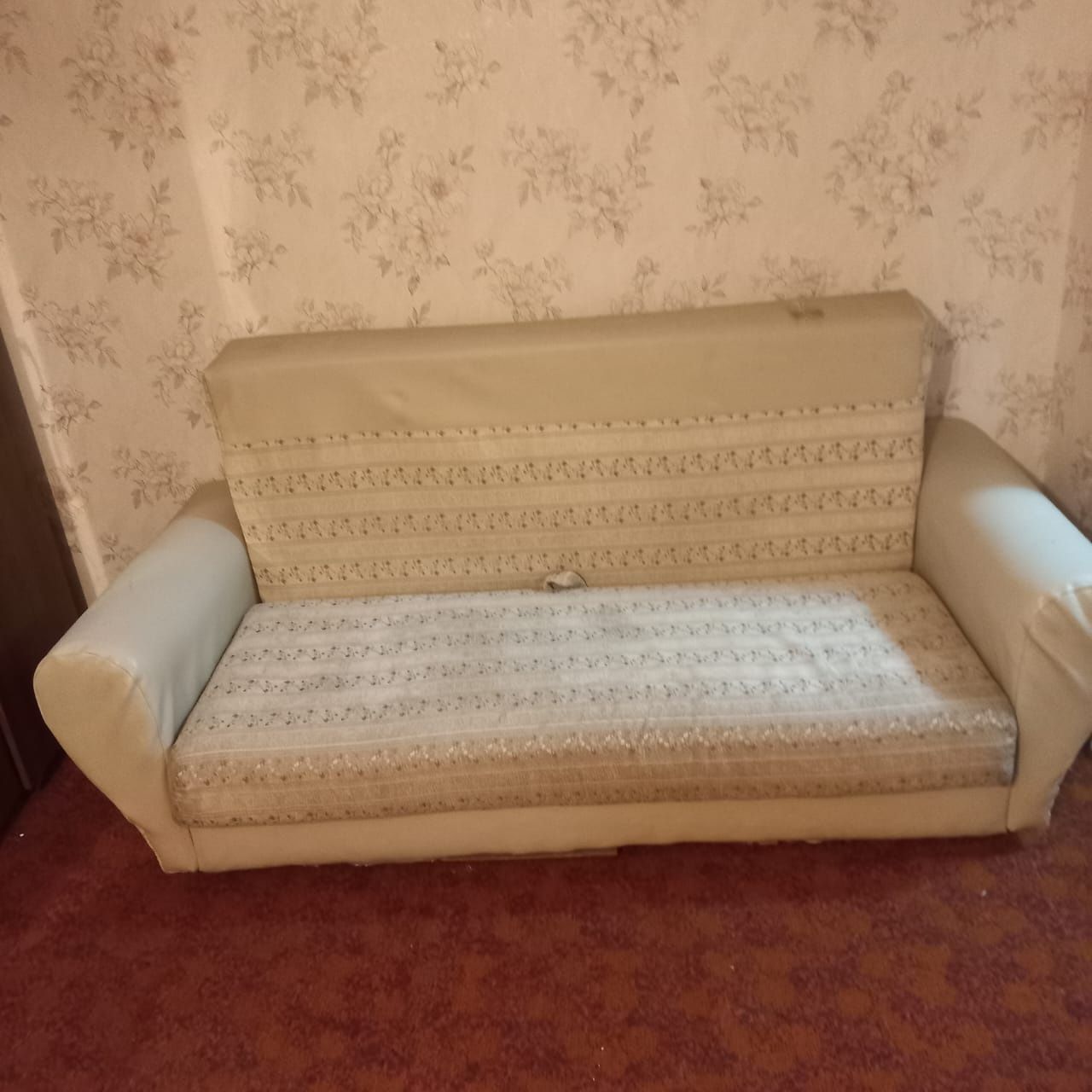 Меб4ль, диван с креслами. Дешево.